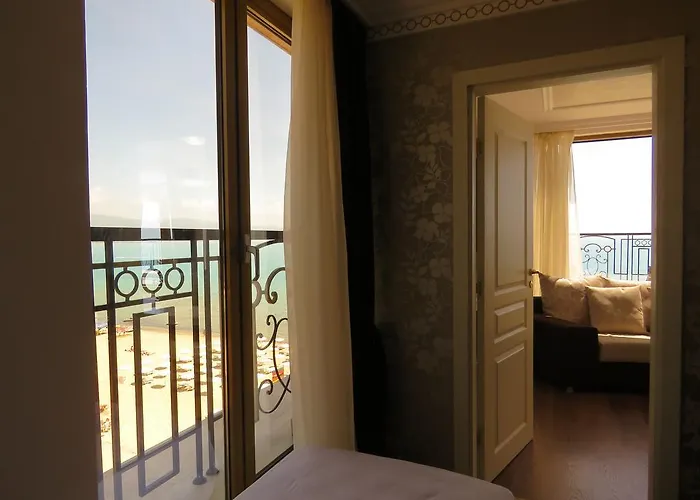 Golden Rainbow شقة فندقية 4*