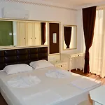 Апарт-готель Golden Rainbow Сонячний Берег