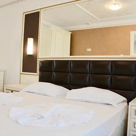 Lejlighedshotel Golden Rainbow 4*