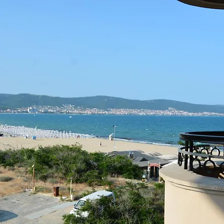 Lejlighedshotel Golden Rainbow