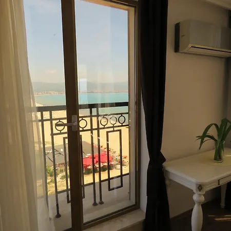 Golden Rainbow 4* ساني بيتش