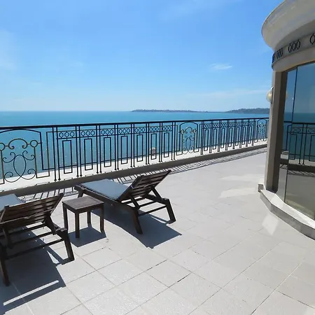 Lejlighedshotel Golden Rainbow