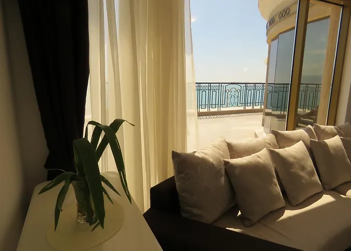 Hotel de apartamente Golden Rainbow