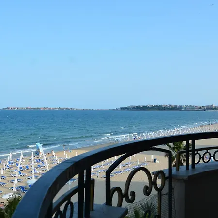 Golden Rainbow Apart-hotel 4*