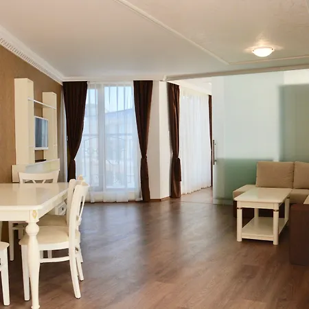 Golden Rainbow Apart-hotel 4*