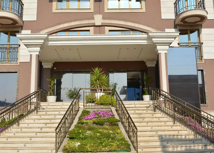 Golden Rainbow Сонячний Берег