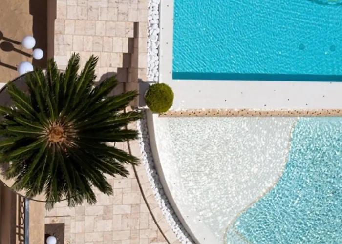 Апарт-готель Golden Rainbow