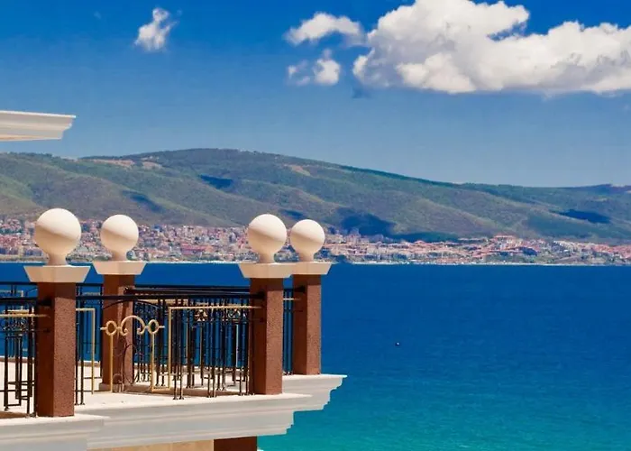 Golden Rainbow Apartmanhotel Napospart