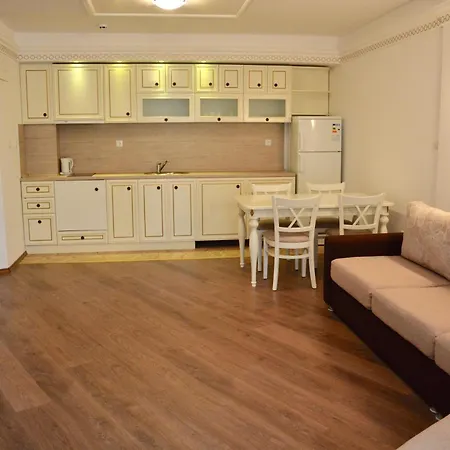 Lägenhetshotell Golden Rainbow Slăntjev Brjag